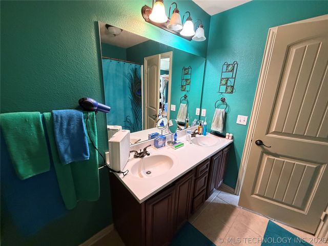 4913 Rock Creek Road, Ardmore, OK 73401
