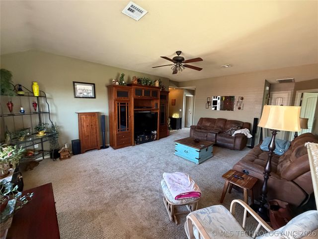 4913 Rock Creek Road, Ardmore, OK 73401