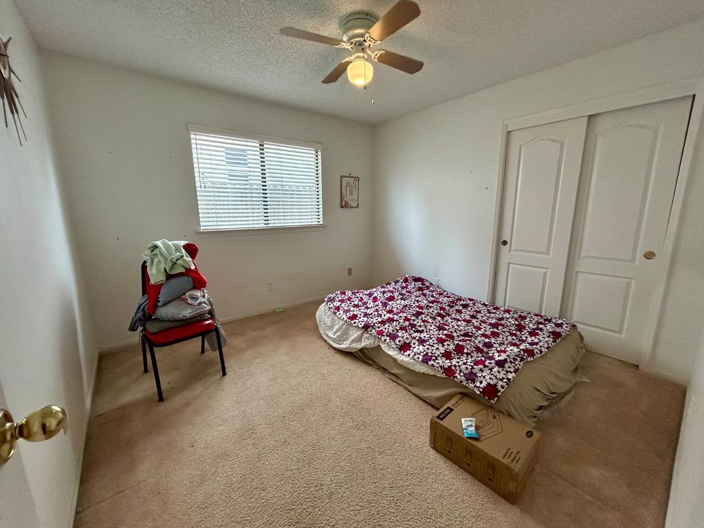 Image 8 of property listing at 1771 E Pryor Drive S, Fresno, CA 93720