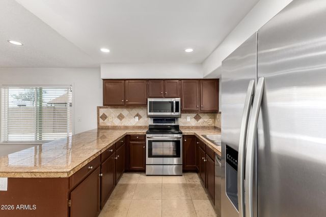 3850 W BLUEFIELD Avenue, Glendale, AZ 85308