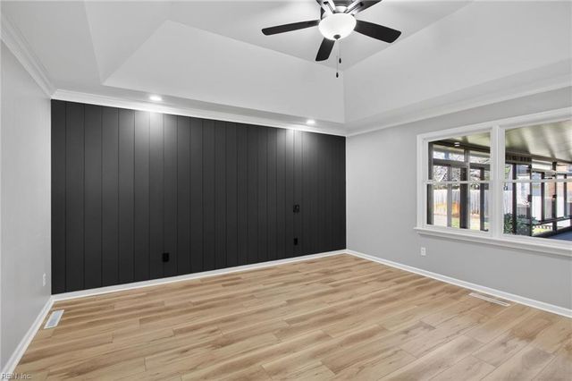 1306 Fairway DR, Chesapeake, VA 23320