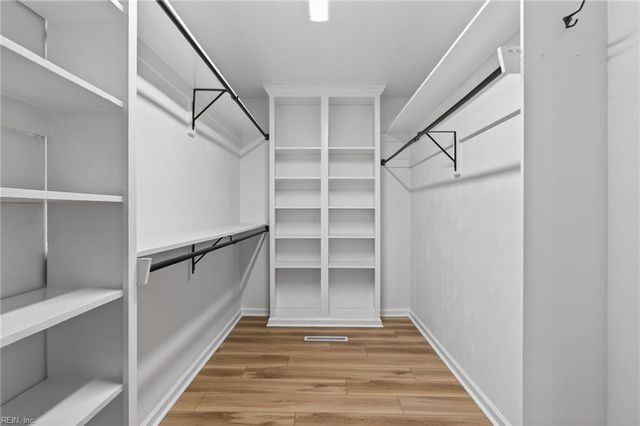 1306 Fairway DR, Chesapeake, VA 23320