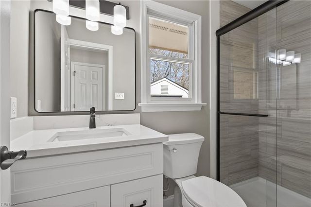 1306 Fairway DR, Chesapeake, VA 23320