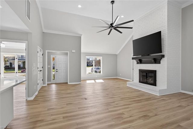 1306 Fairway DR, Chesapeake, VA 23320