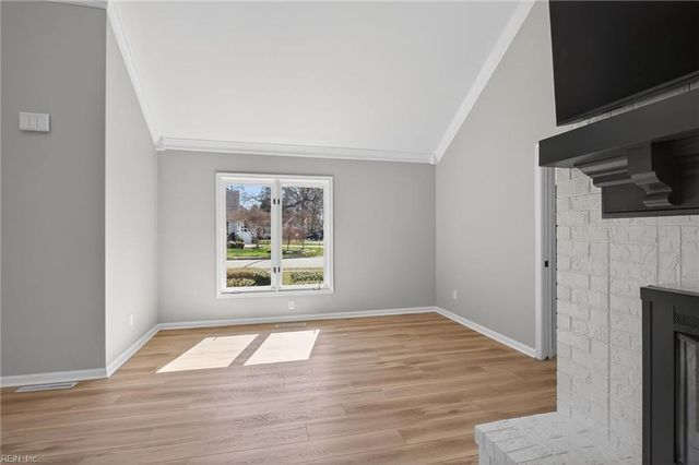 1306 Fairway DR, Chesapeake, VA 23320