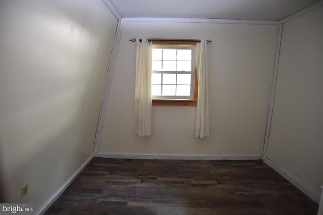 586 CARDINAL VIEW RD, Paw Paw, WV 25434