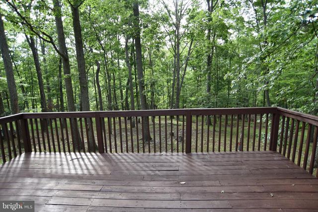 586 CARDINAL VIEW RD, Paw Paw, WV 25434