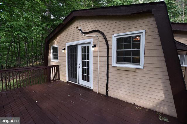 586 CARDINAL VIEW RD, Paw Paw, WV 25434