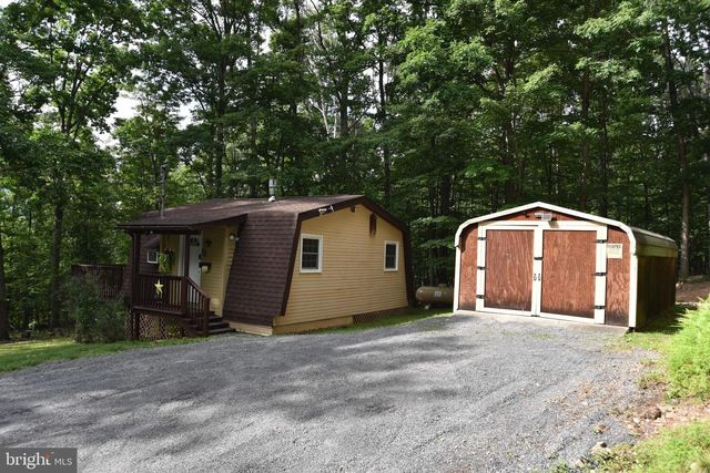 586 CARDINAL VIEW RD, Paw Paw, WV 25434