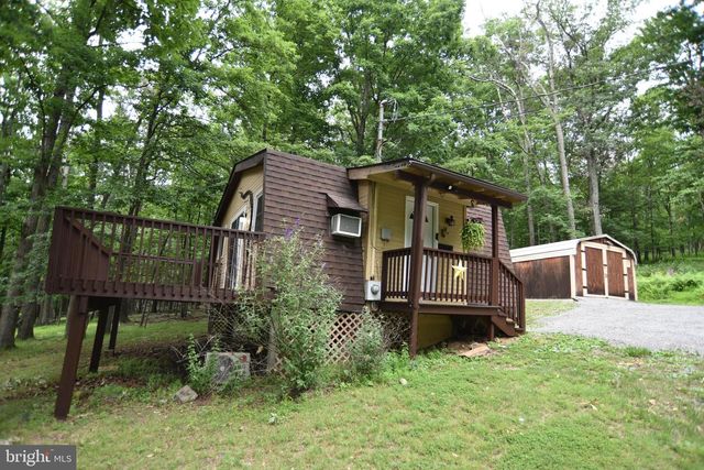 586 CARDINAL VIEW RD, Paw Paw, WV 25434