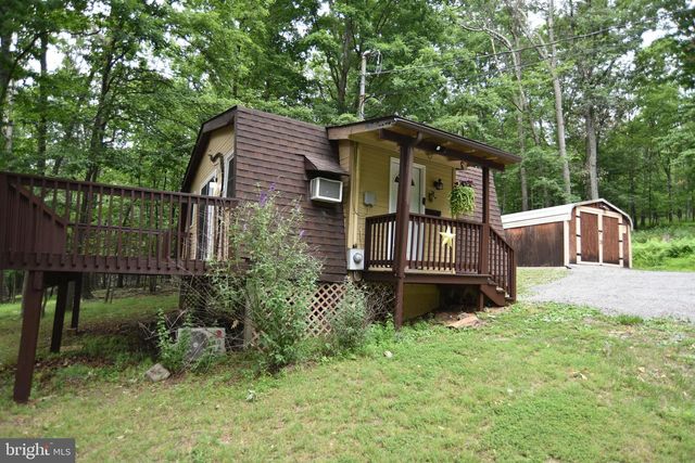 586 CARDINAL VIEW RD, Paw Paw, WV 25434