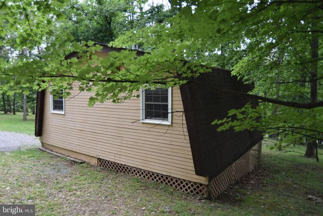 586 CARDINAL VIEW RD, Paw Paw, WV 25434