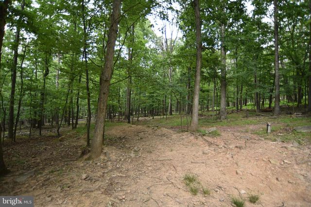 586 CARDINAL VIEW RD, Paw Paw, WV 25434