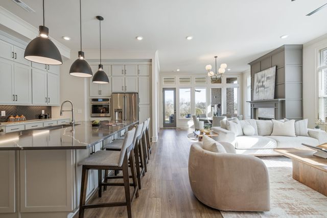 7304 Crowell Dr, College Grove, TN 37046