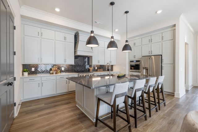 7304 Crowell Dr, College Grove, TN 37046