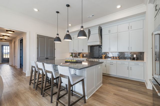 7304 Crowell Dr, College Grove, TN 37046