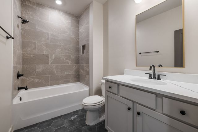 7304 Crowell Dr, College Grove, TN 37046