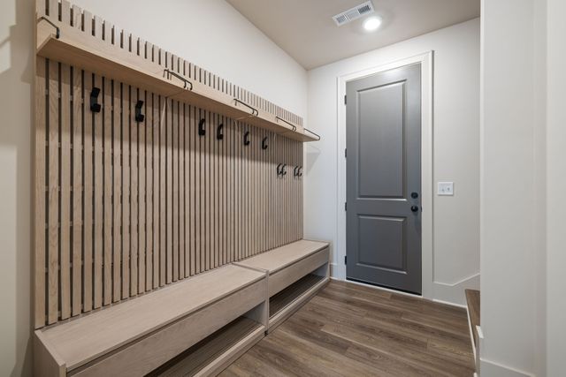 7304 Crowell Dr, College Grove, TN 37046