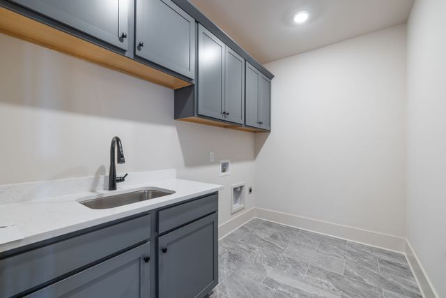 7304 Crowell Dr, College Grove, TN 37046