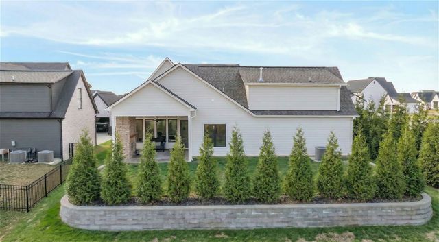 7304 Crowell Dr, College Grove, TN 37046