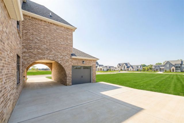 7304 Crowell Dr, College Grove, TN 37046