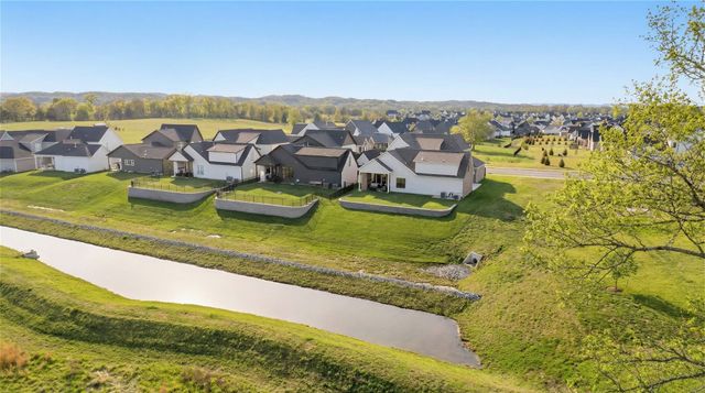 7304 Crowell Dr, College Grove, TN 37046