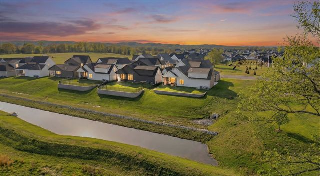 7304 Crowell Dr, College Grove, TN 37046