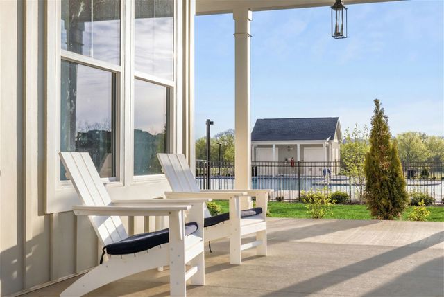 7304 Crowell Dr, College Grove, TN 37046