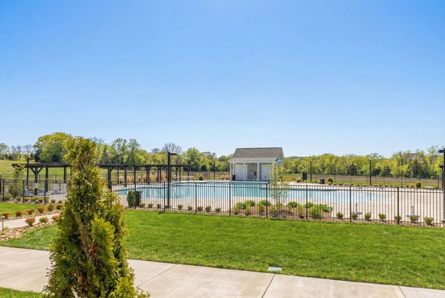 7304 Crowell Dr, College Grove, TN 37046