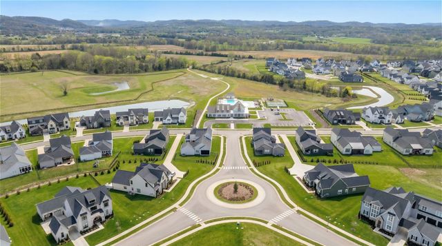 7304 Crowell Dr, College Grove, TN 37046