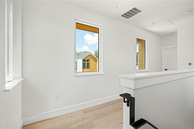 1215 Fort Branch BLVD 2, Austin, TX 78721