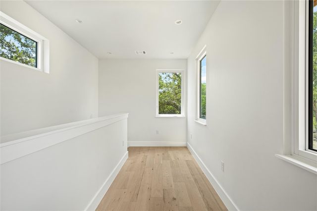 1215 Fort Branch BLVD 2, Austin, TX 78721