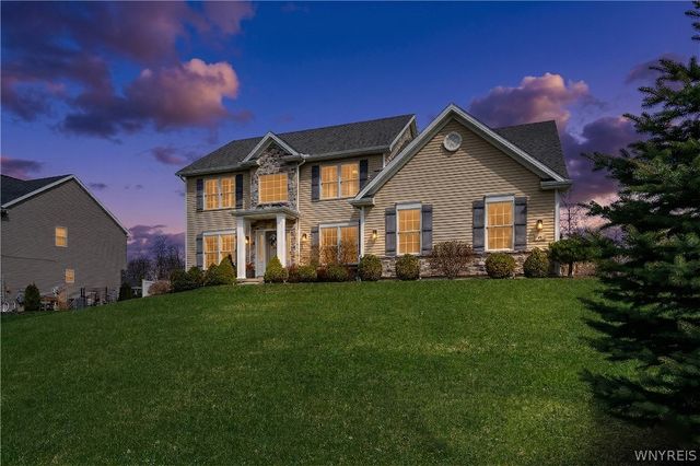 89 Arrowood Lane, Orchard Park, NY 14127
