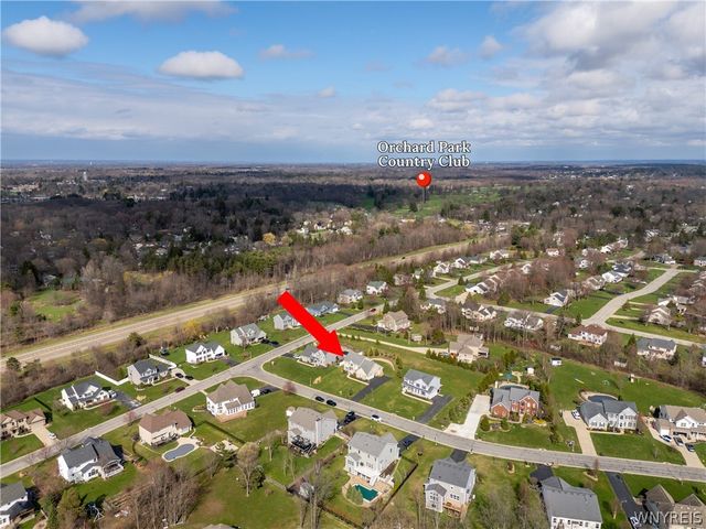 89 Arrowood Lane, Orchard Park, NY 14127