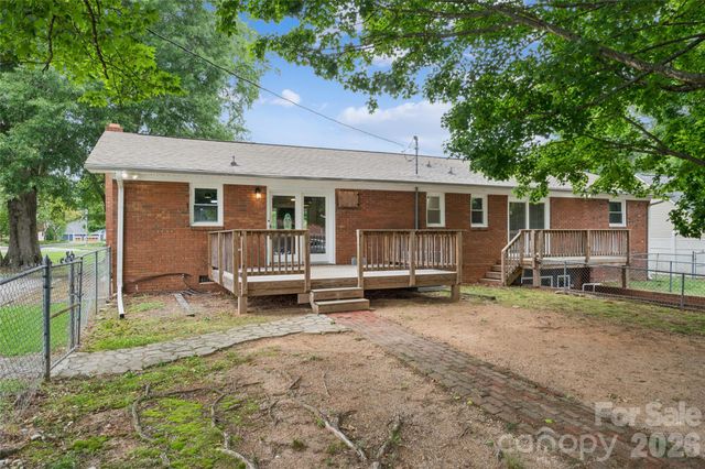 615 W 5th Street, Landis, NC 28088