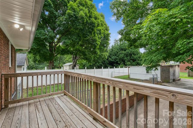 615 W 5th Street, Landis, NC 28088