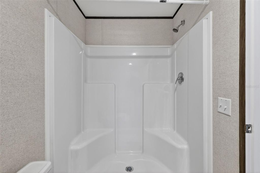 Image 12 of property listing at 4152 C 575, Bushnell, FL 33513