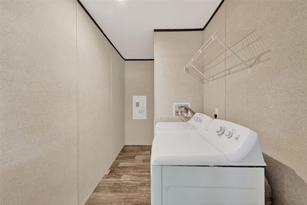 Image 14 of property listing at 4152 C 575, Bushnell, FL 33513