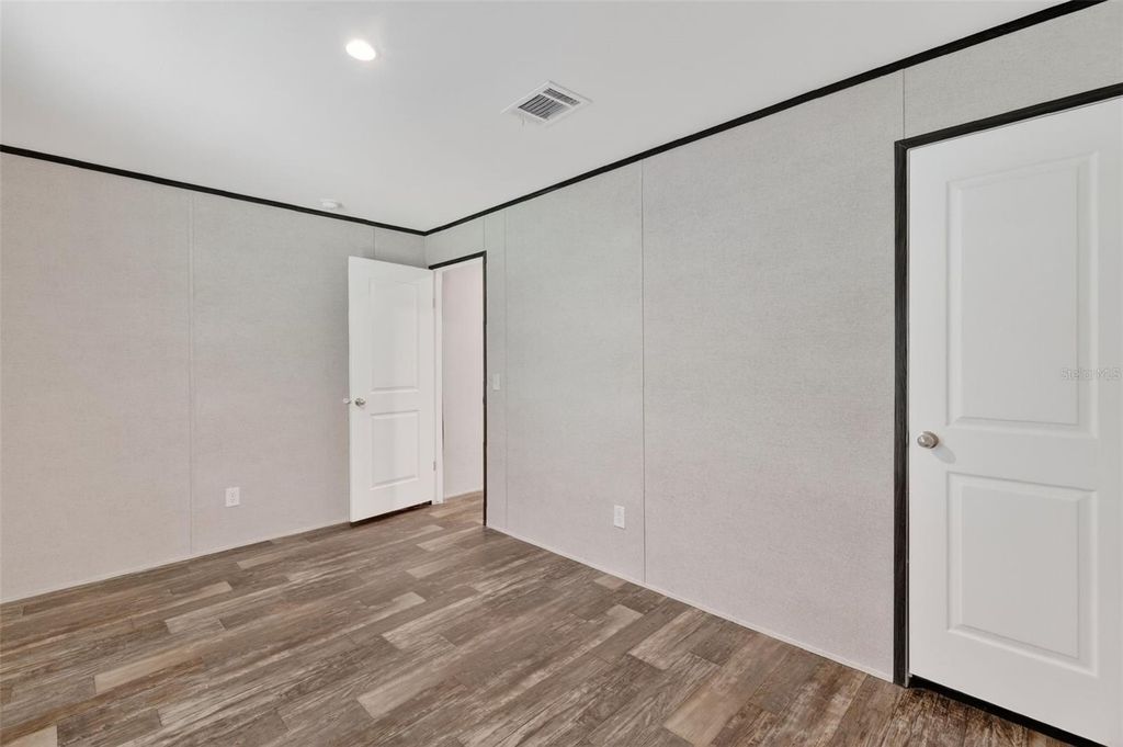 Image 16 of property listing at 4152 C 575, Bushnell, FL 33513