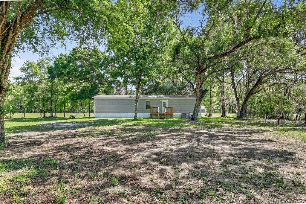 Image 22 of property listing at 4152 C 575, Bushnell, FL 33513