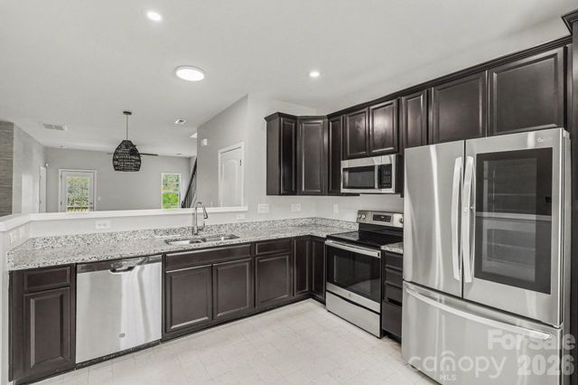 7023 Jane Parks Way, Charlotte, NC 28217