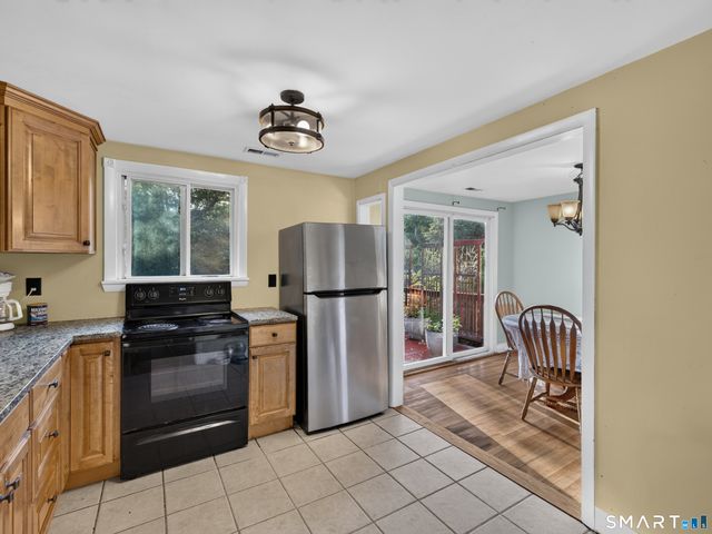 25 Brickyard Road, Clinton, CT 06413