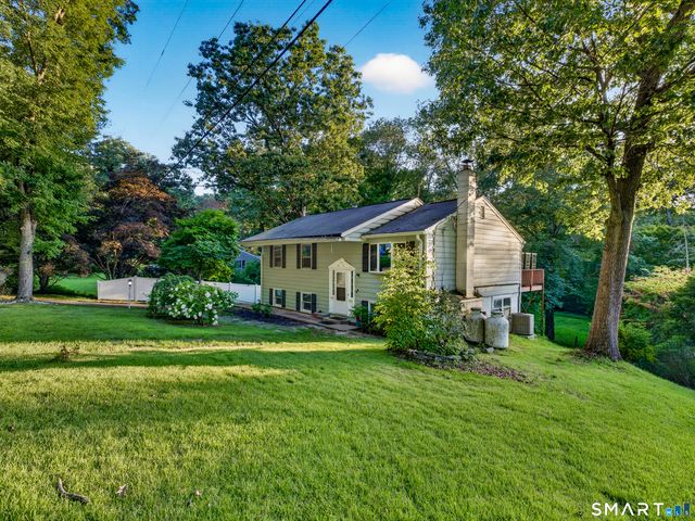 25 Brickyard Road, Clinton, CT 06413