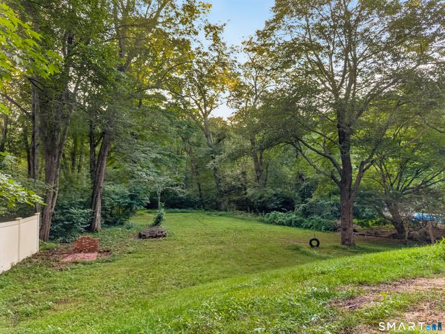 25 Brickyard Road, Clinton, CT 06413