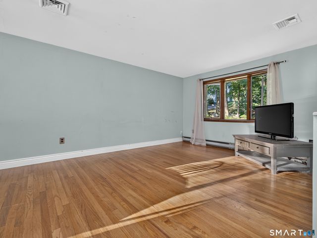 25 Brickyard Road, Clinton, CT 06413