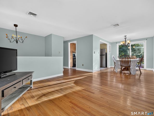25 Brickyard Road, Clinton, CT 06413