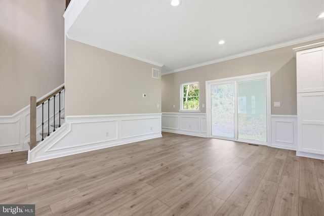 891 READING AVE, Yardley, PA 19067