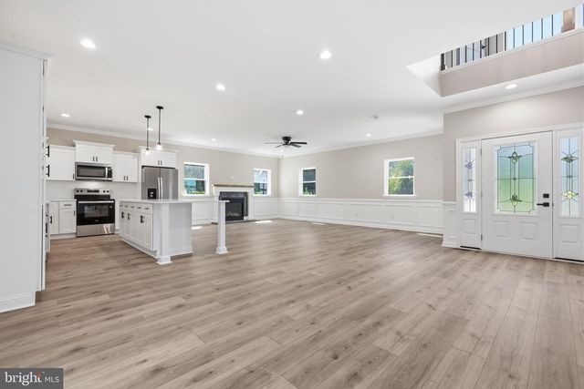 891 READING AVE, Yardley, PA 19067