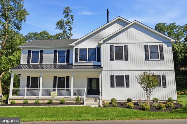 891 READING AVE, Yardley, PA 19067