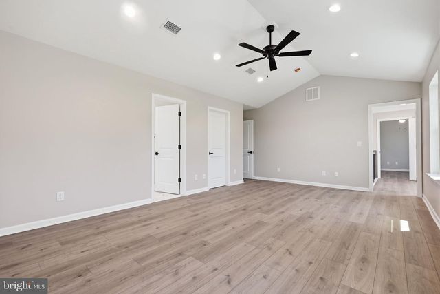 891 READING AVE, Yardley, PA 19067